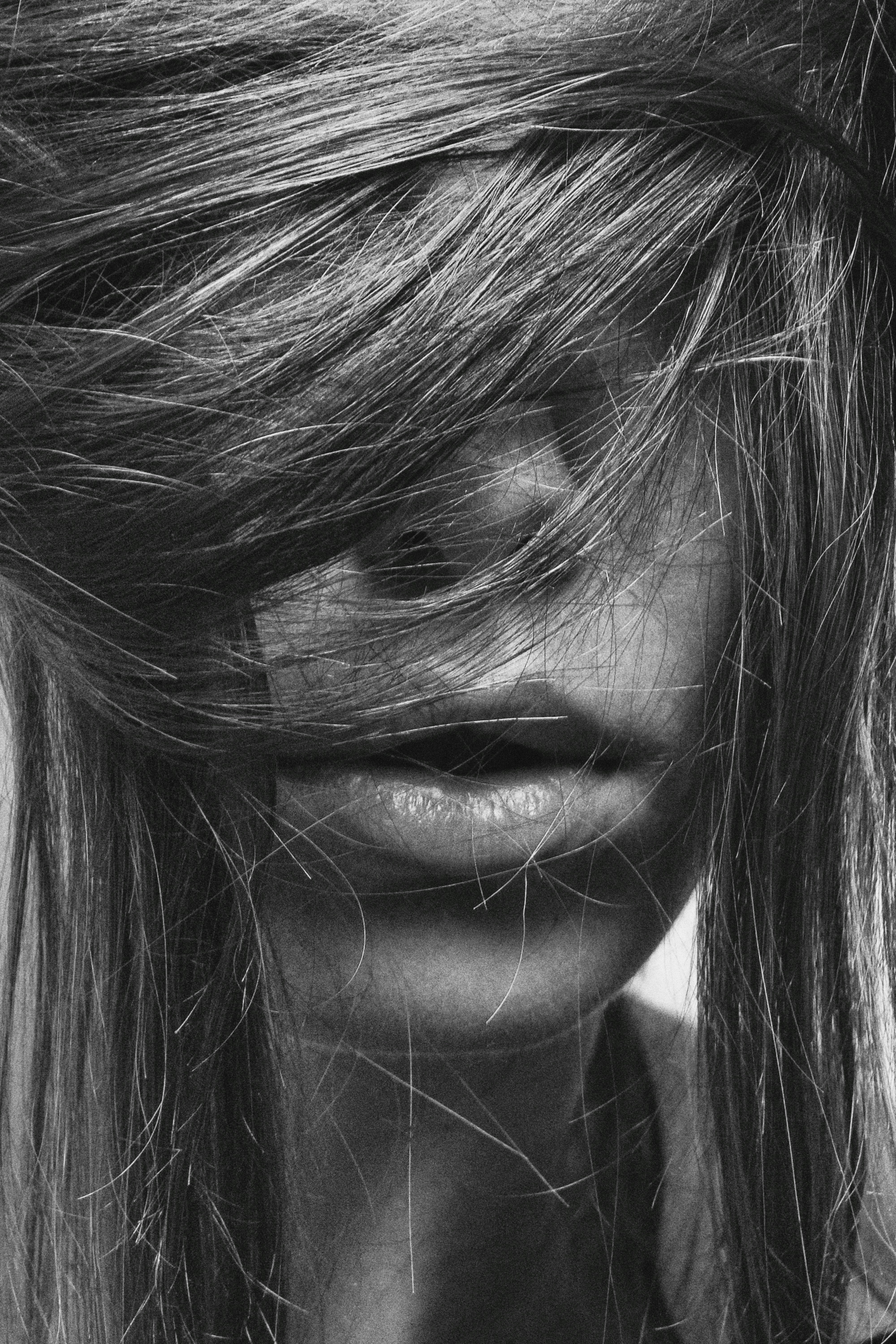 femme cheveux pilosité